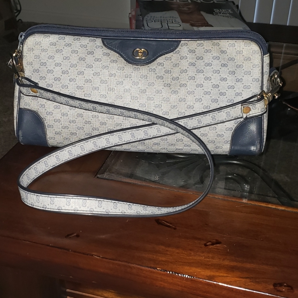 AUTHENTIC VINTAGE GUCCI CROSSBODY BAG